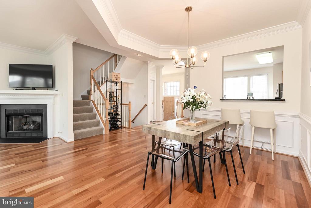 829 VALEMOUNT TERRACE NE