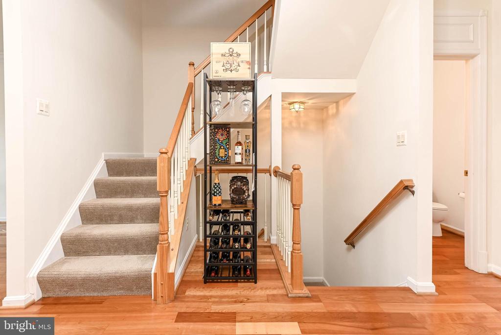 829 VALEMOUNT TERRACE NE