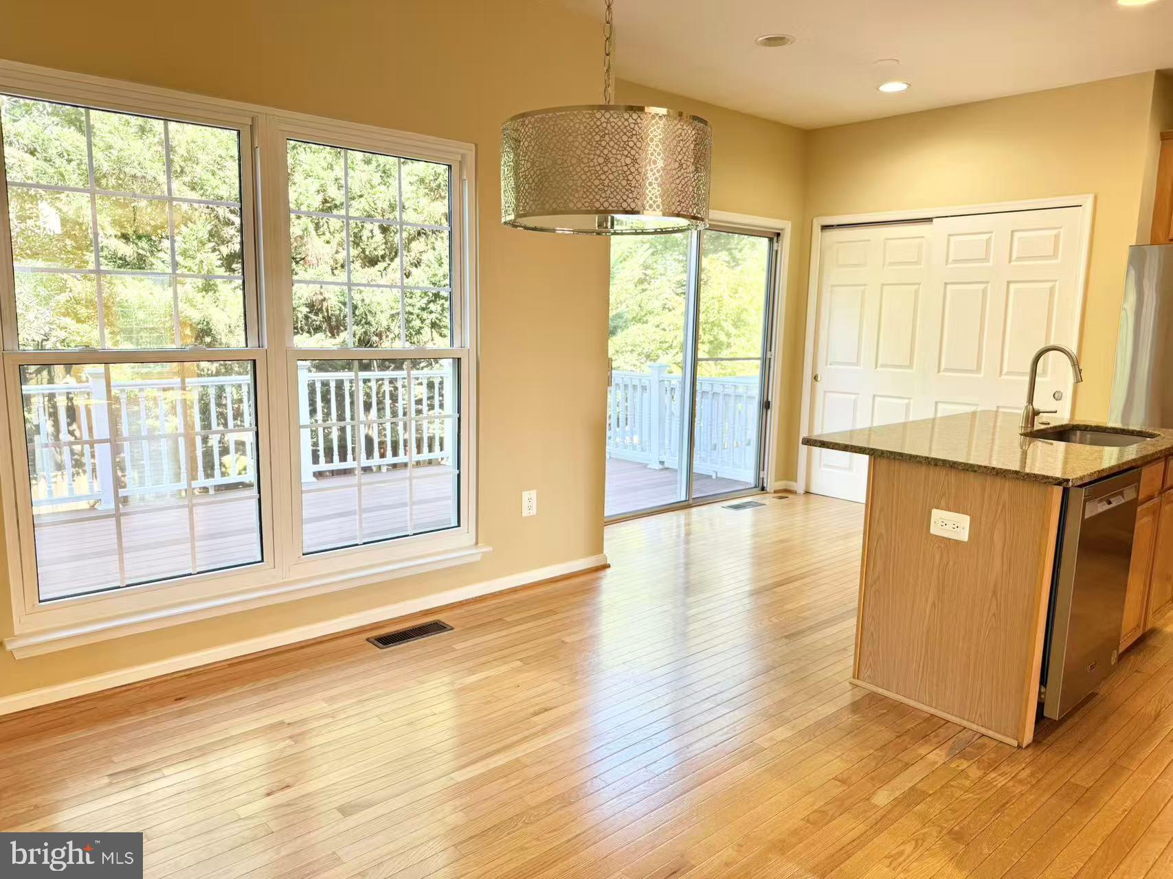 18489 SIERRA SPRINGS SQUARE