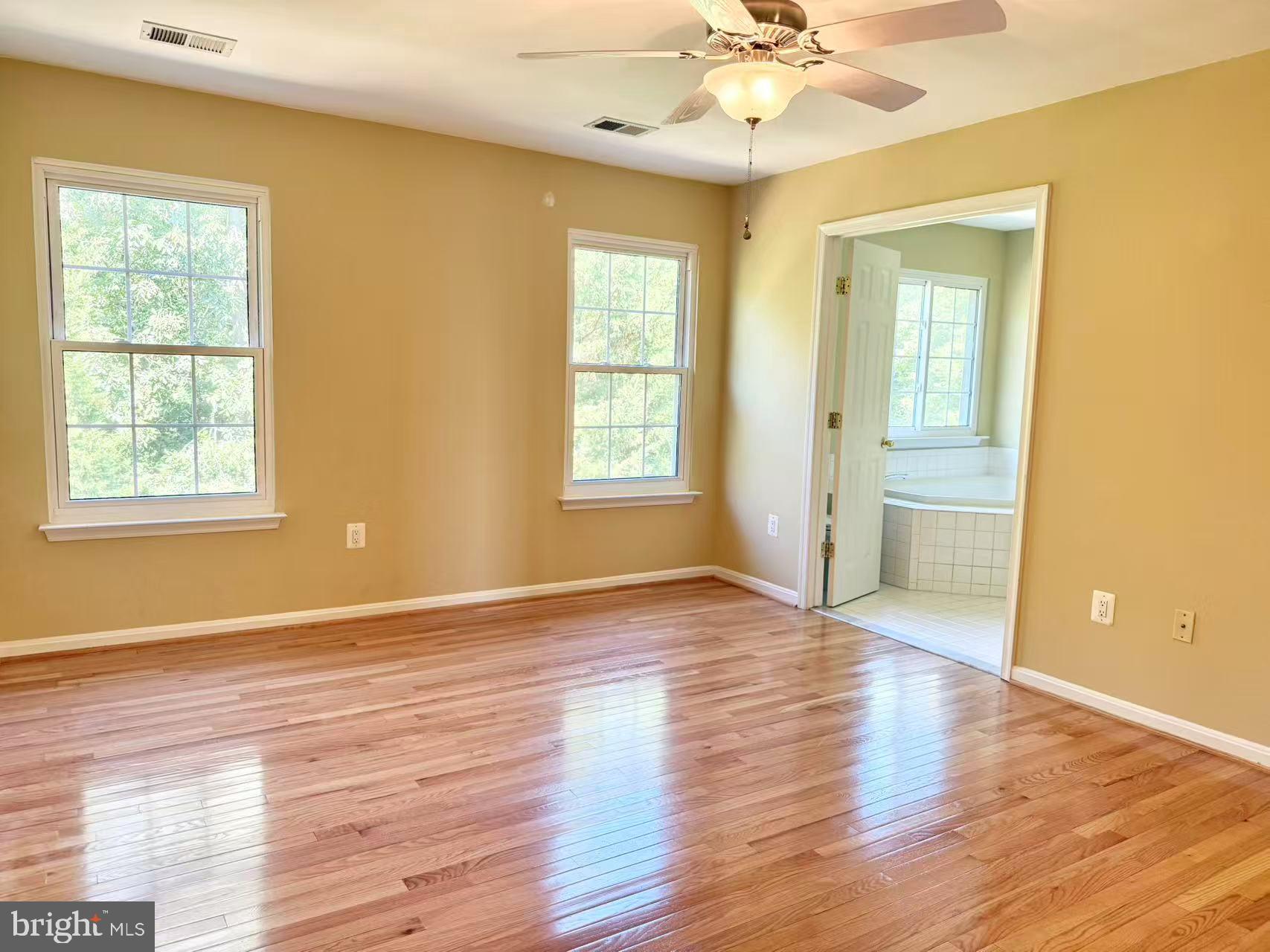 18489 SIERRA SPRINGS SQUARE