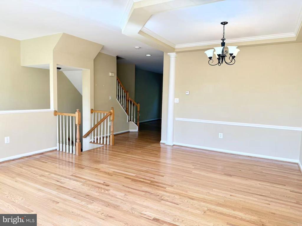 18489 SIERRA SPRINGS SQUARE