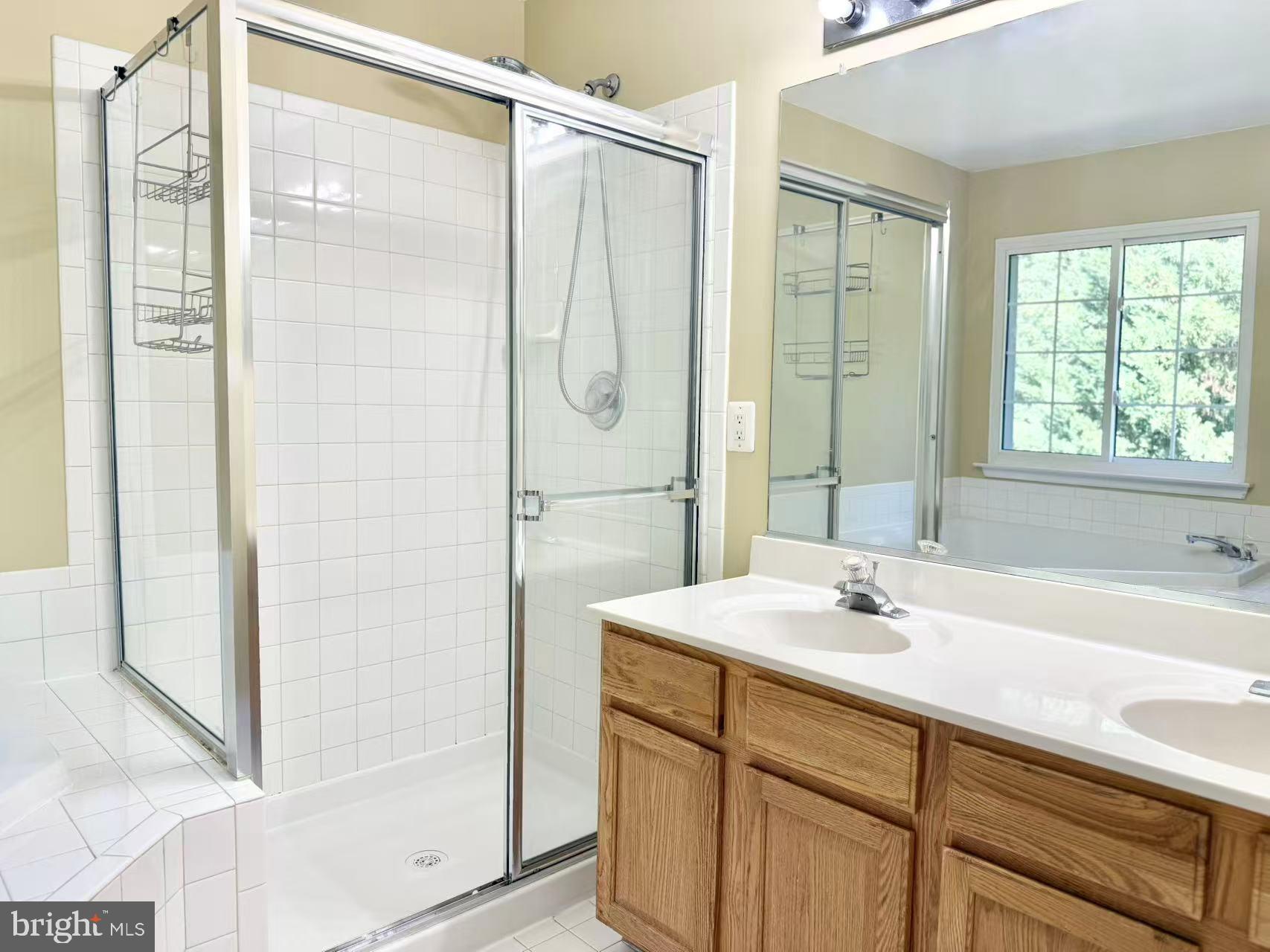 18489 SIERRA SPRINGS SQUARE