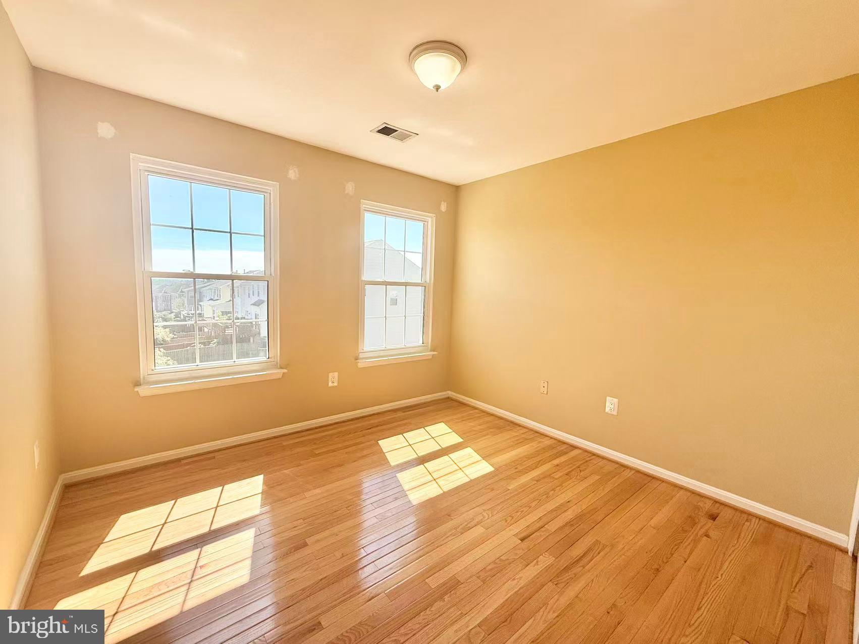 18489 SIERRA SPRINGS SQUARE