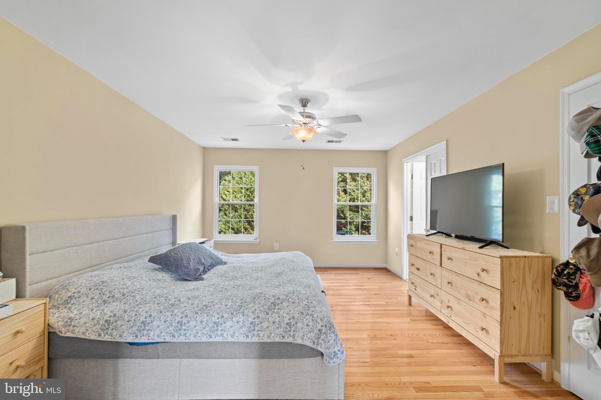 18489 SIERRA SPRINGS SQUARE