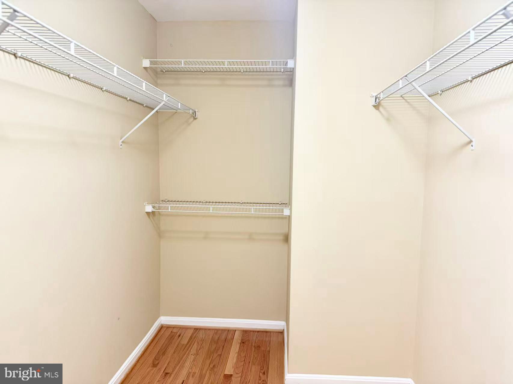 18489 SIERRA SPRINGS SQUARE