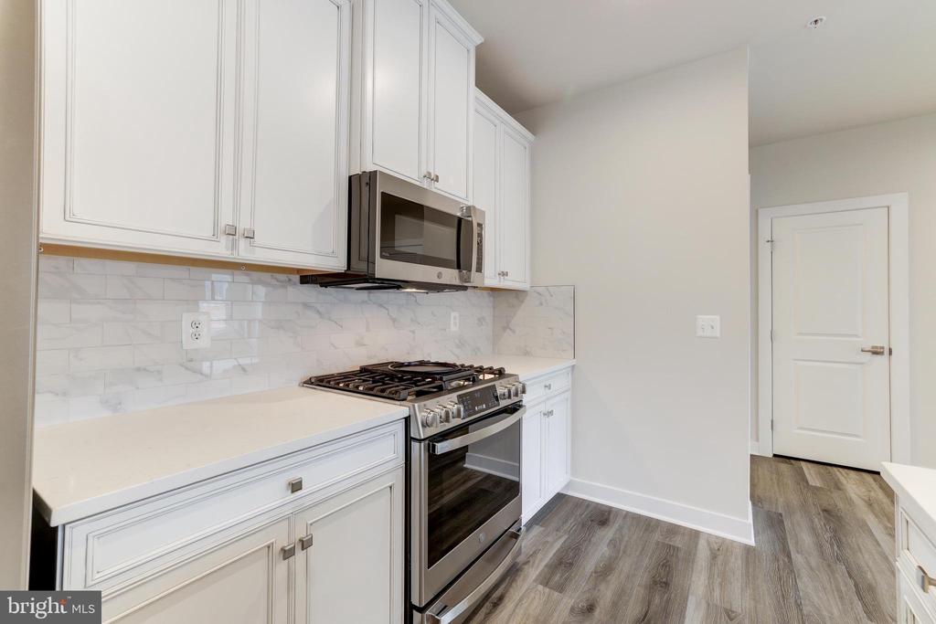 46270 MOUNT ALLEN TERRACE 403