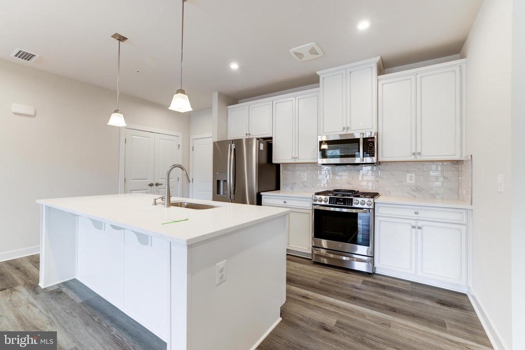 46270 MOUNT ALLEN TERRACE 403