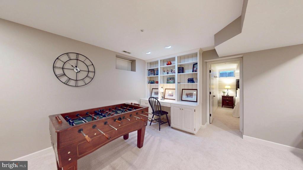126 LAKE DRIVE