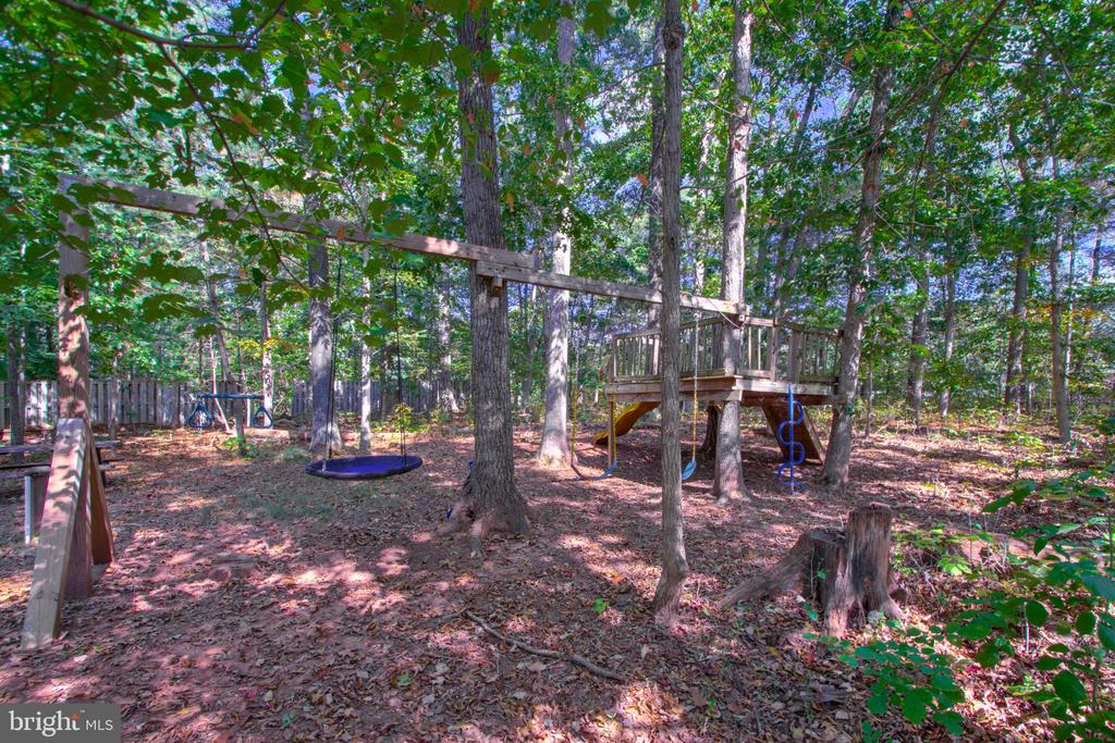 126 LAKE DRIVE