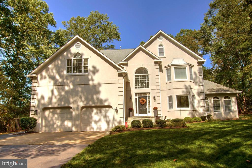 126 LAKE DRIVE