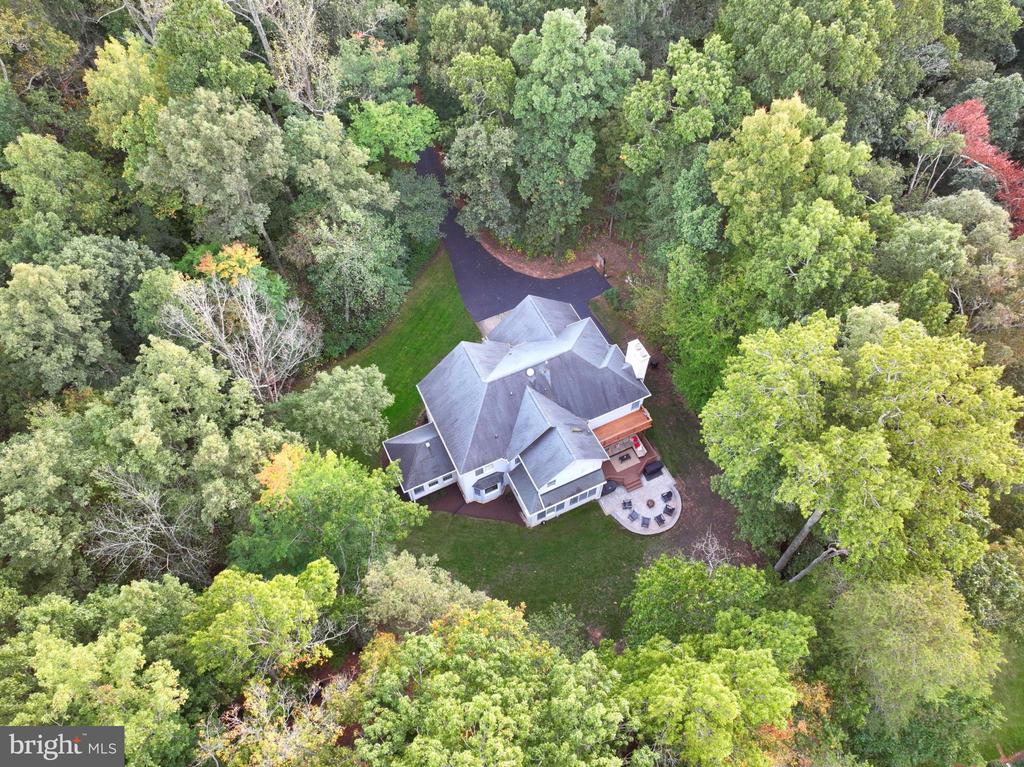 126 LAKE DRIVE