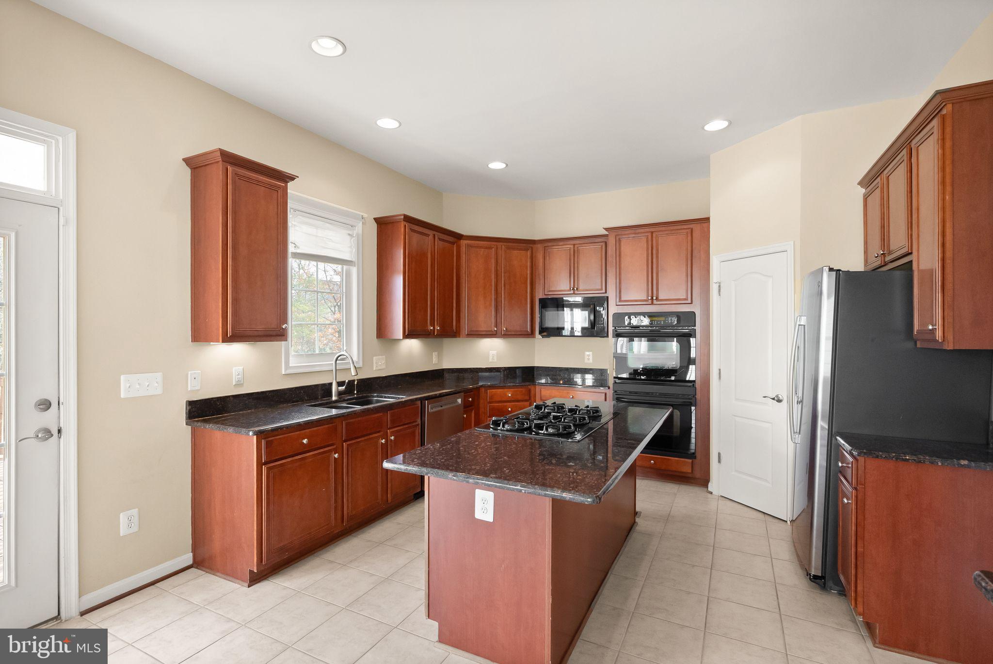 19296 CREEK FIELD CIRCLE