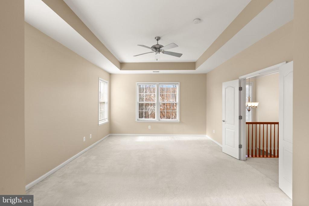 19296 CREEK FIELD CIRCLE