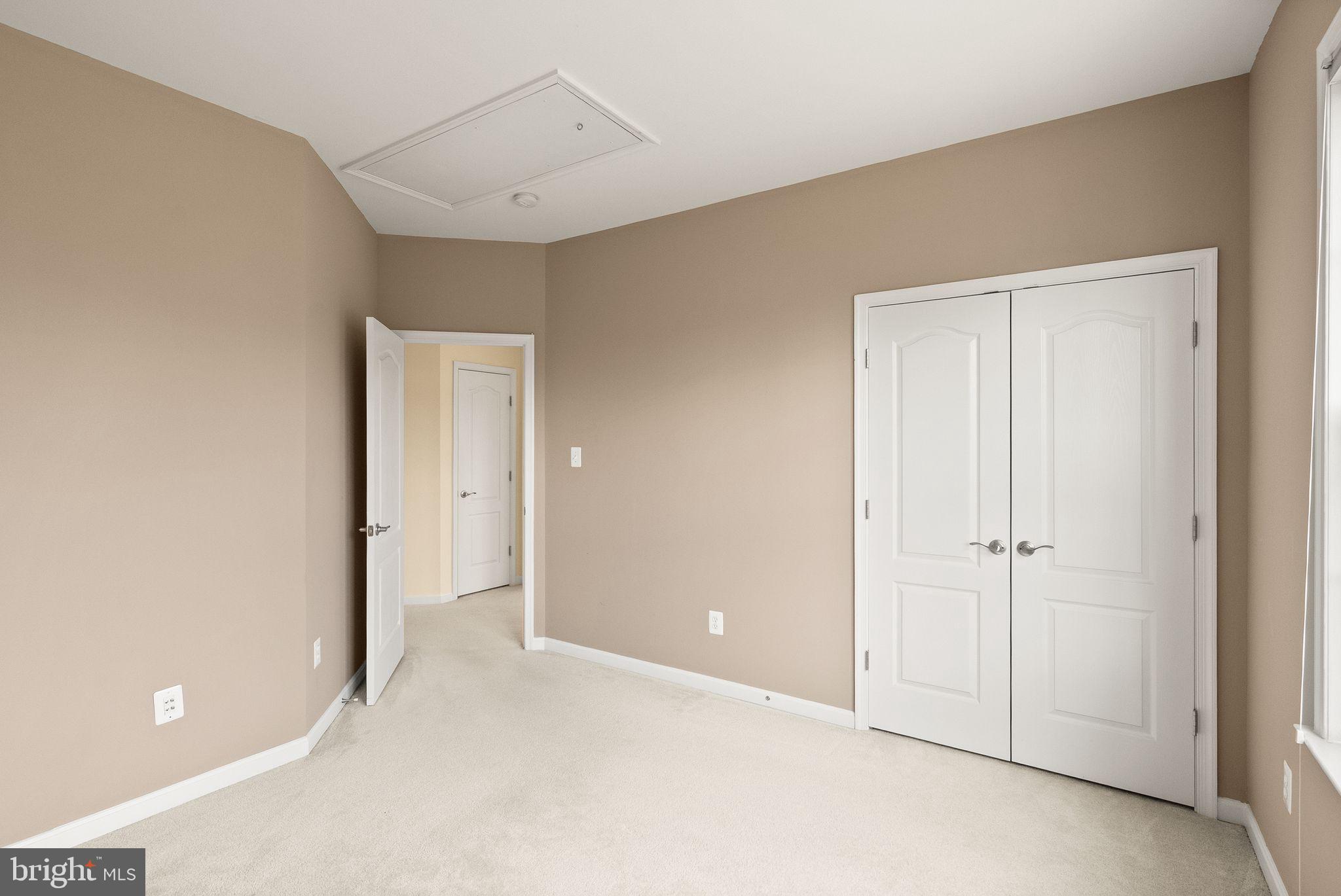 19296 CREEK FIELD CIRCLE