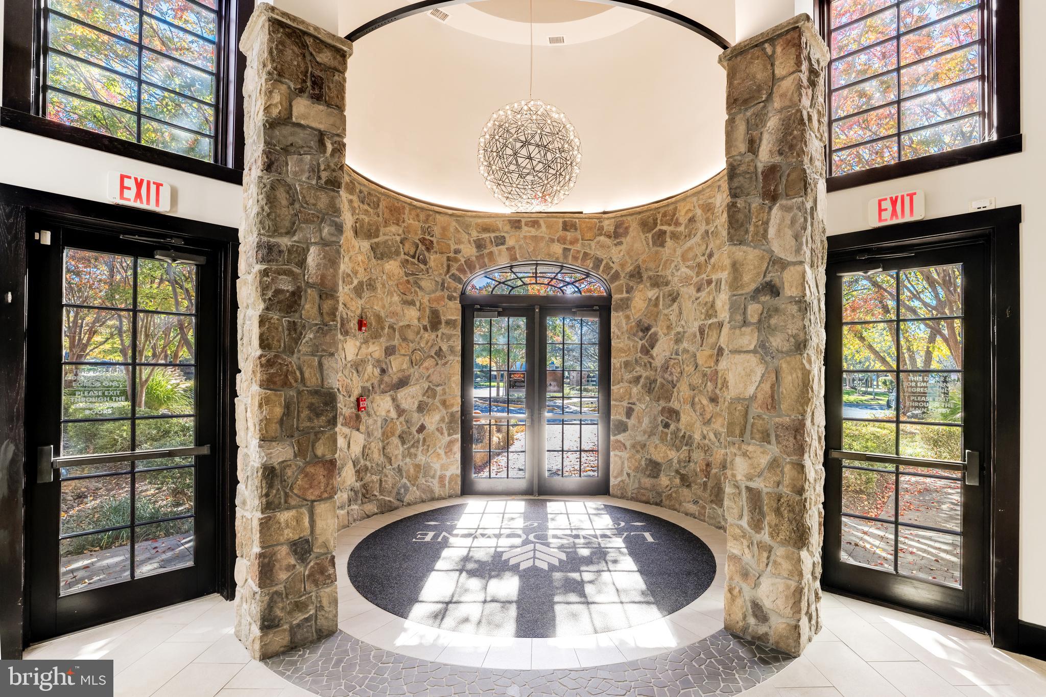 19296 CREEK FIELD CIRCLE