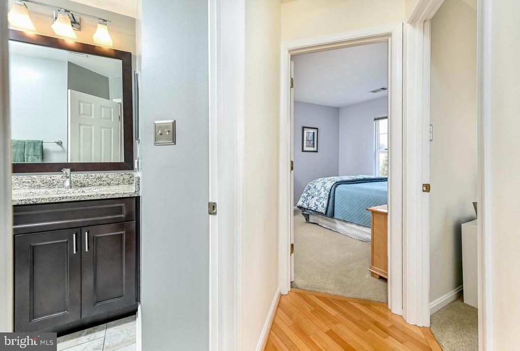 114 HAMPSHIRE SQUARE SW