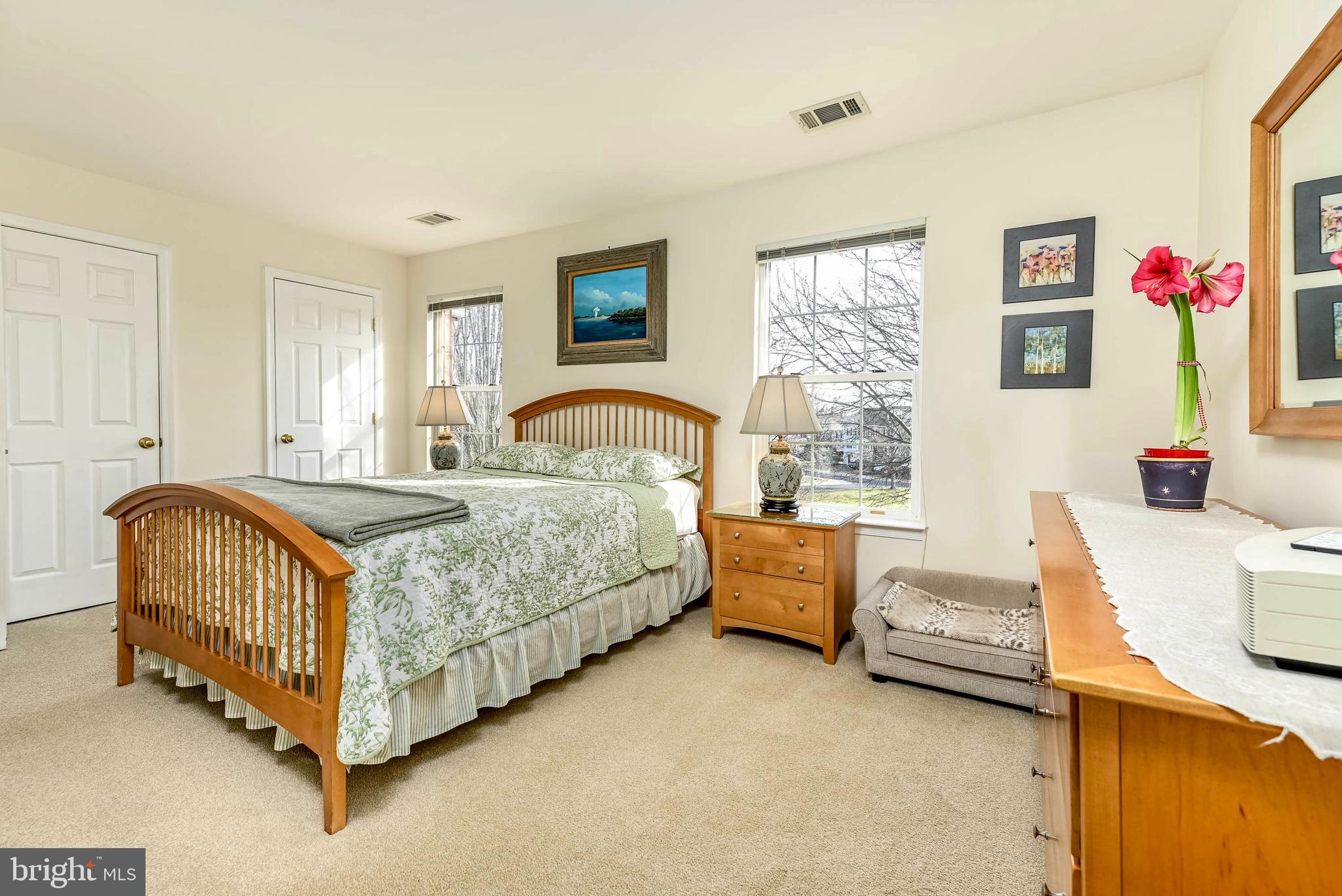 114 HAMPSHIRE SQUARE SW