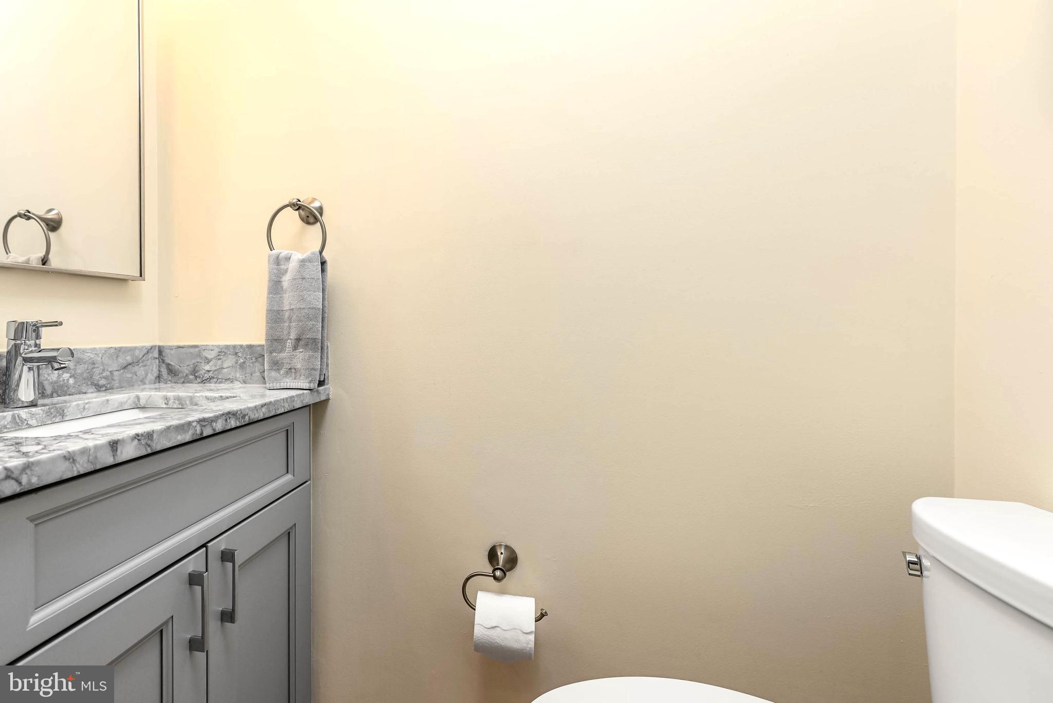 114 HAMPSHIRE SQUARE SW