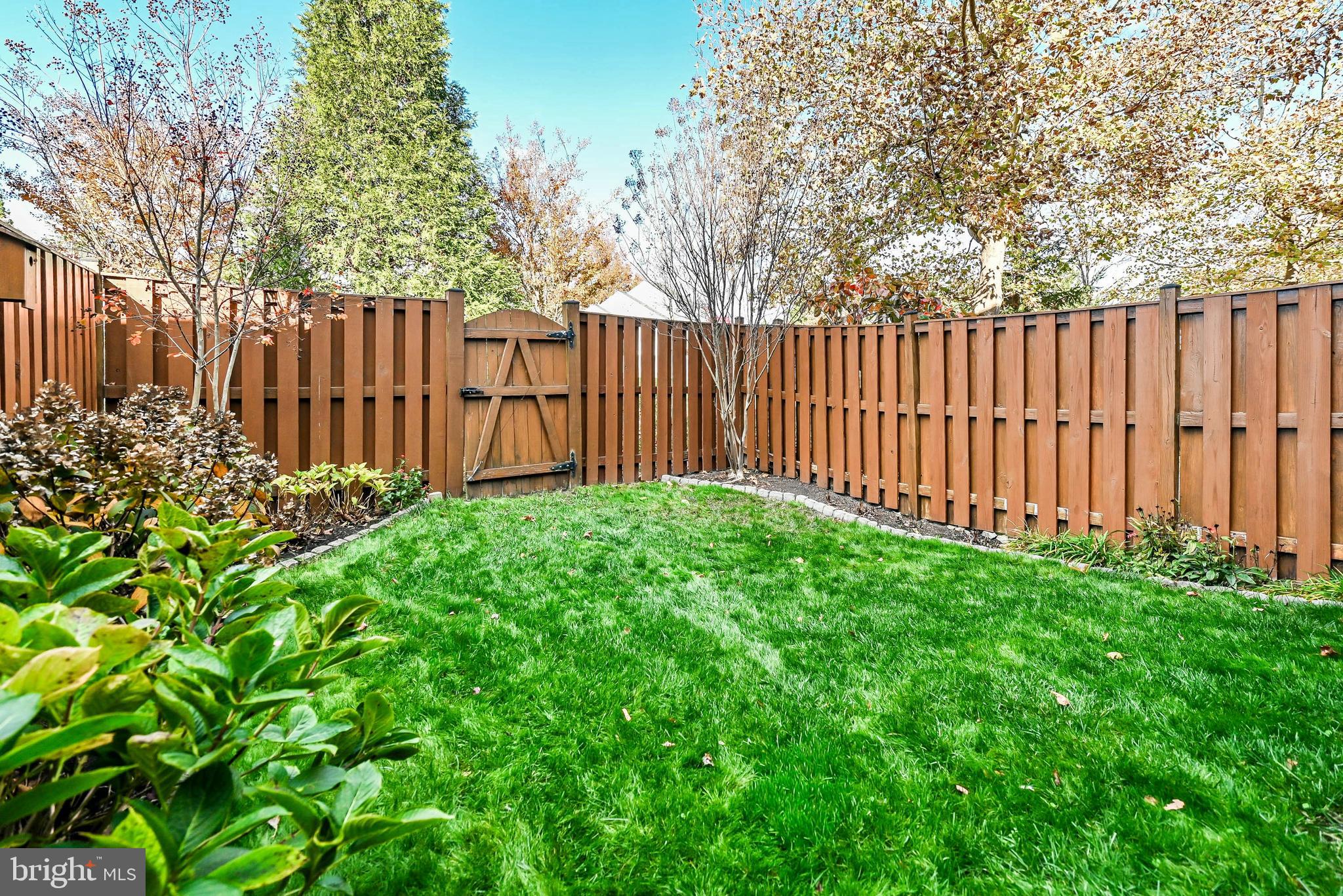 114 HAMPSHIRE SQUARE SW