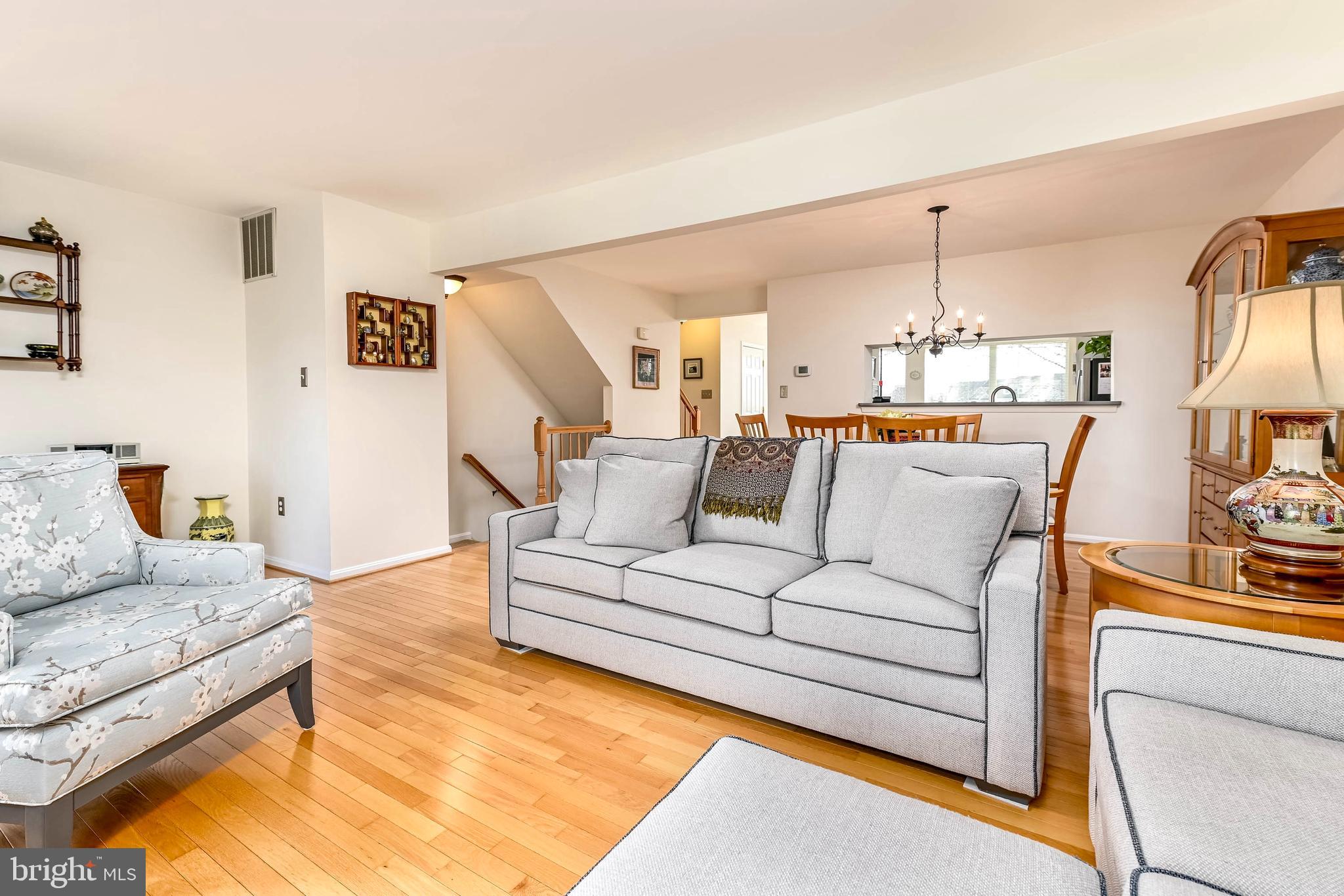 114 HAMPSHIRE SQUARE SW