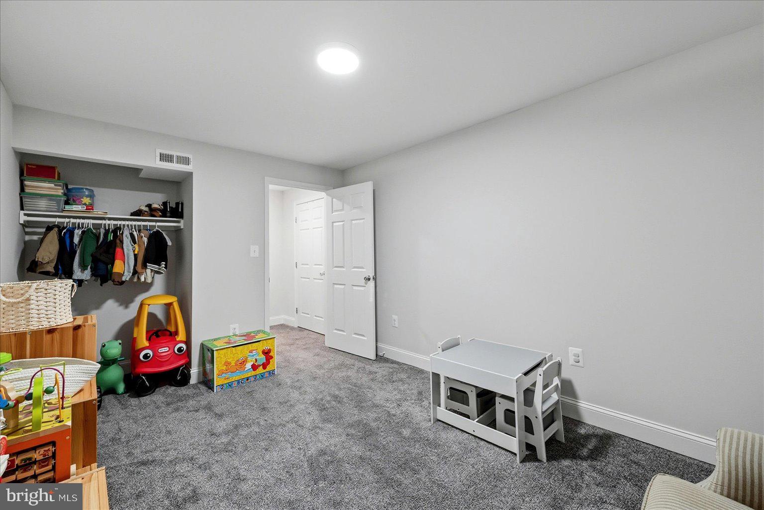 17301 VANNES COURT