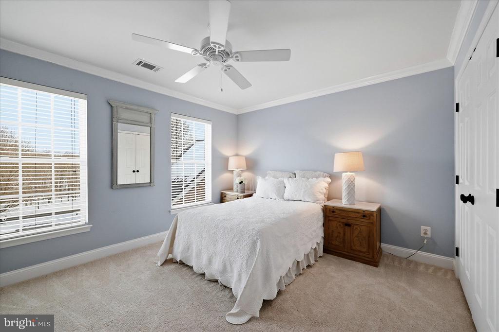 17301 VANNES COURT