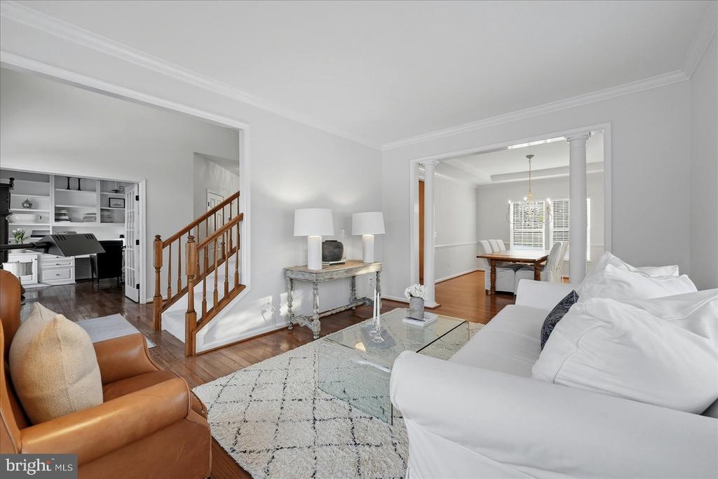 17301 VANNES COURT