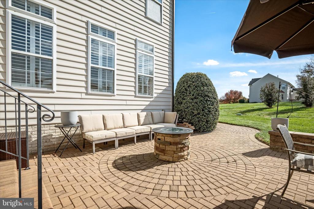 17301 VANNES COURT