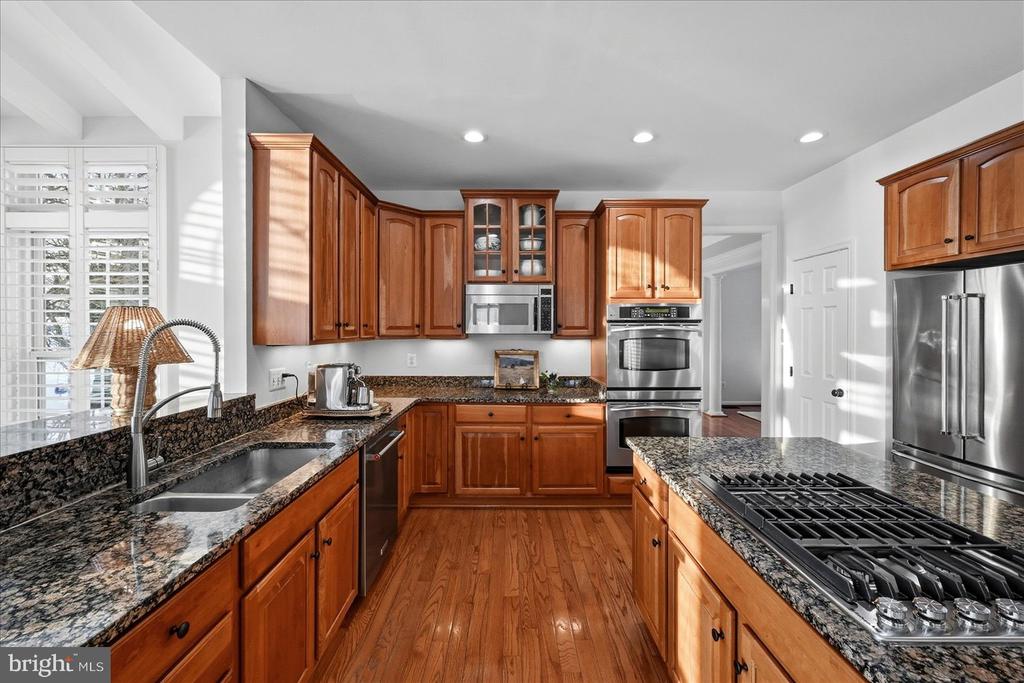 17301 VANNES COURT