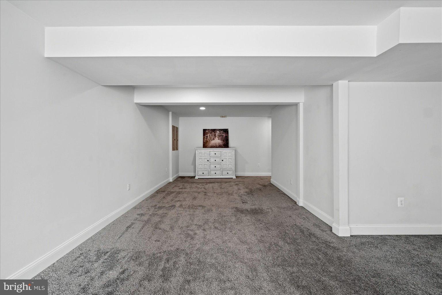 17301 VANNES COURT