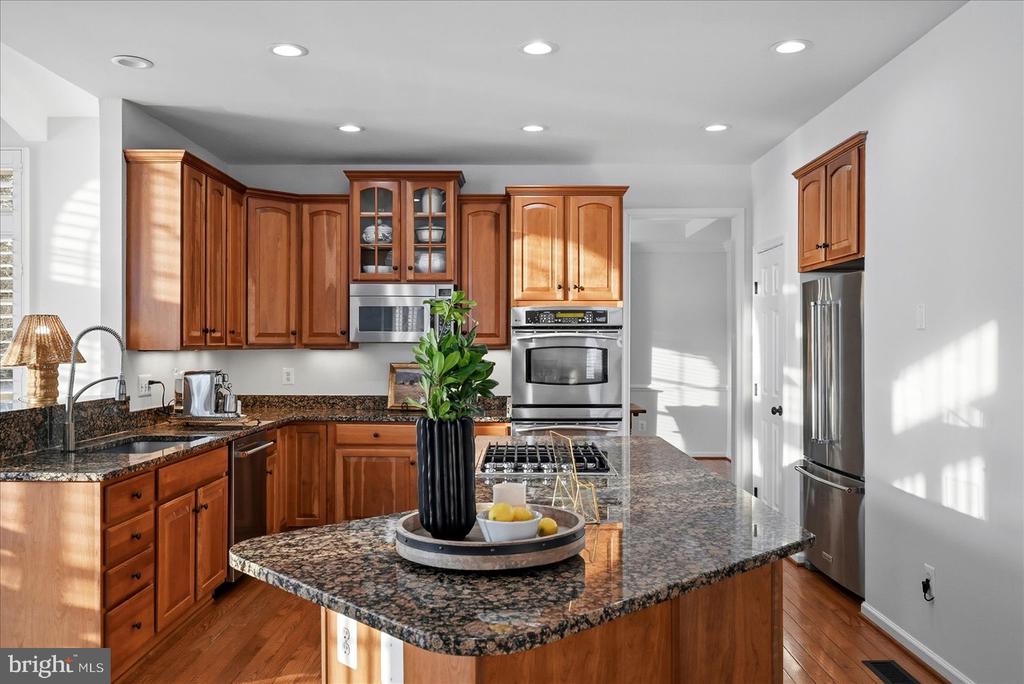 17301 VANNES COURT