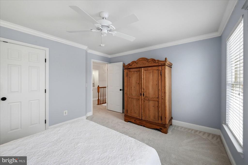 17301 VANNES COURT