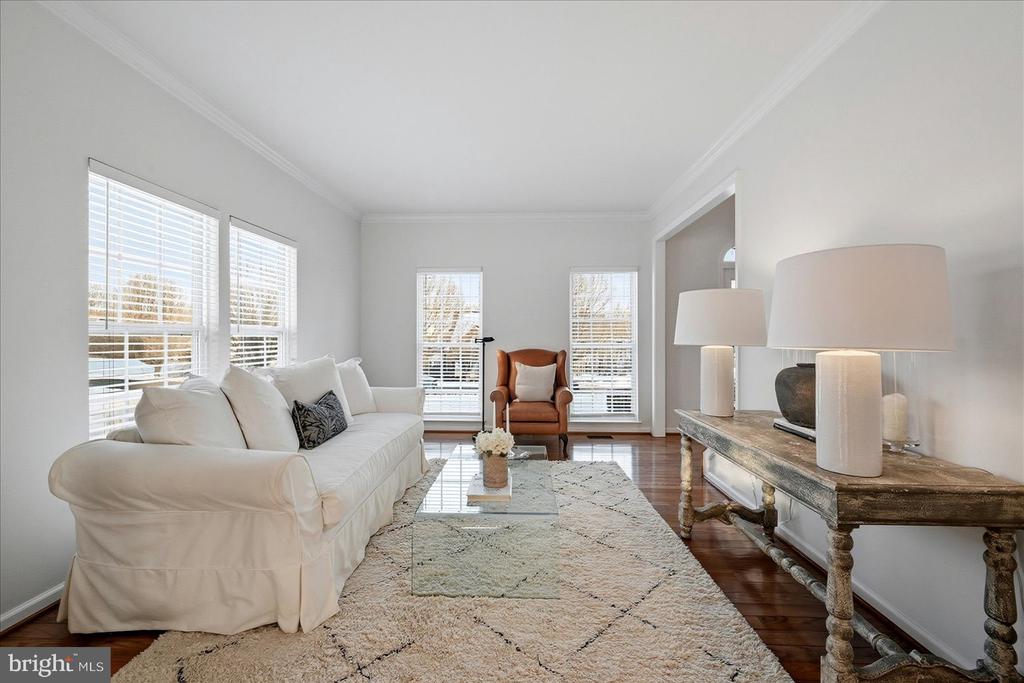 17301 VANNES COURT