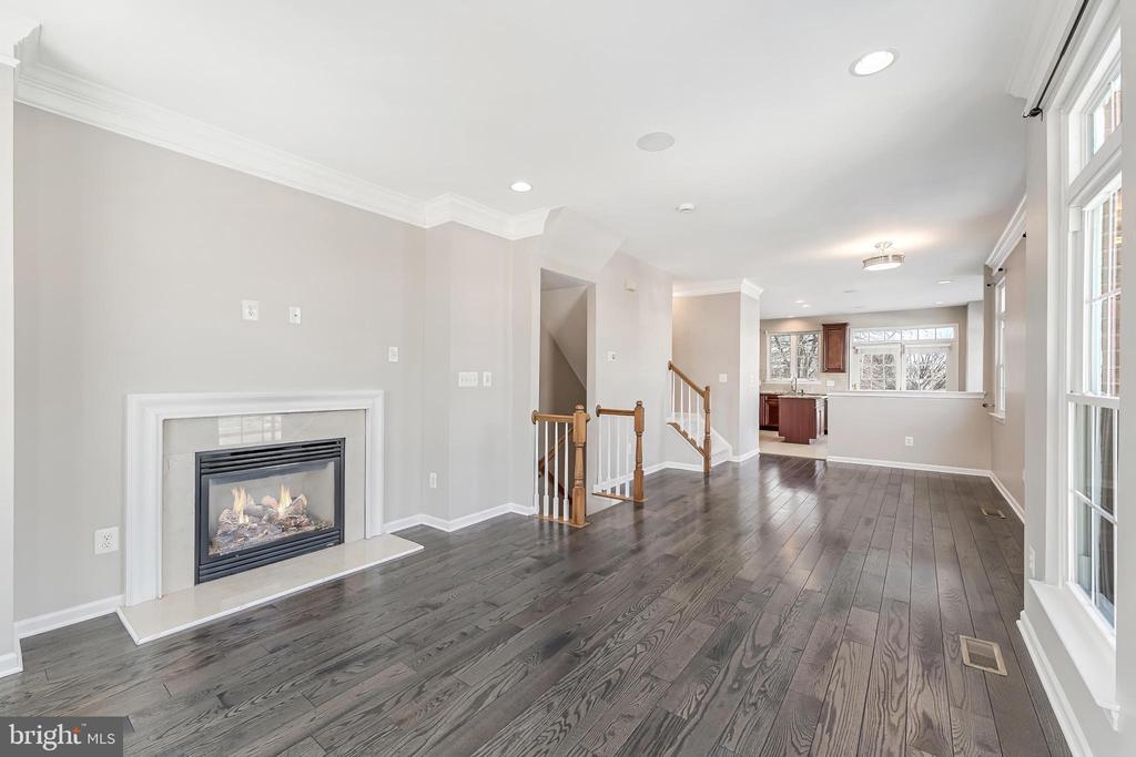 20401 TRAILS END TERRACE