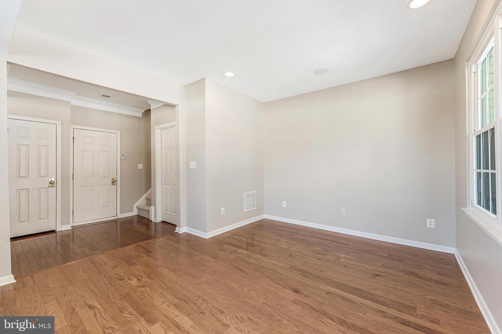 20401 TRAILS END TERRACE