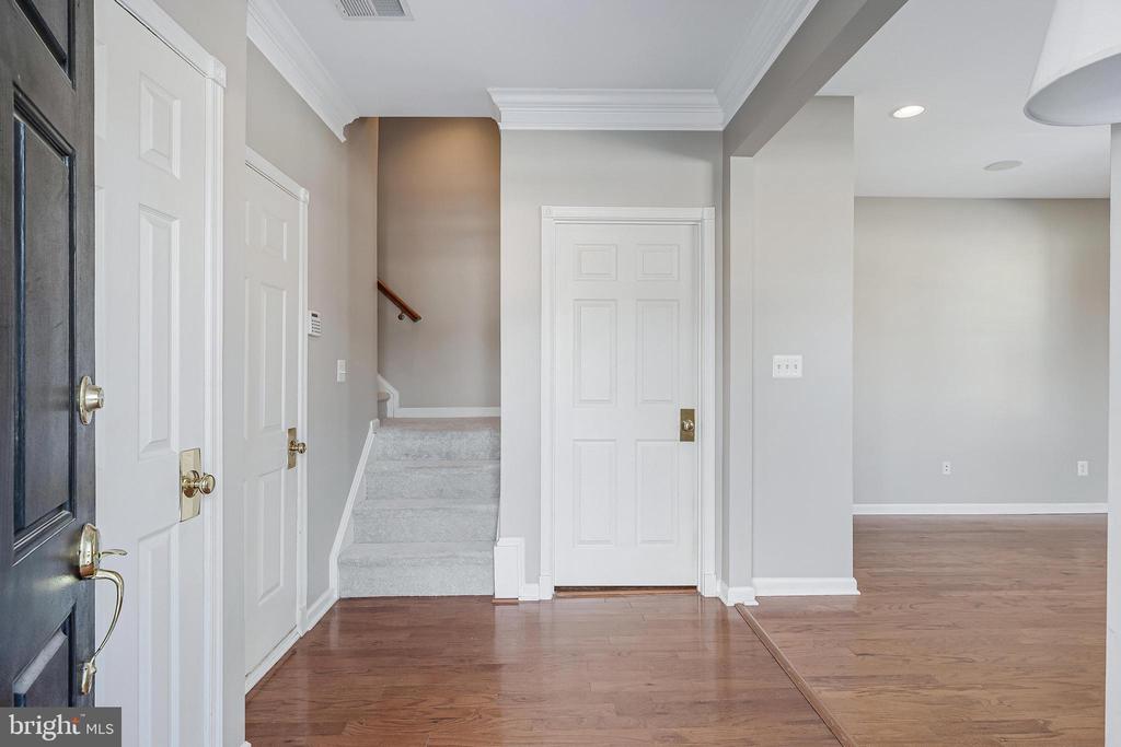 20401 TRAILS END TERRACE