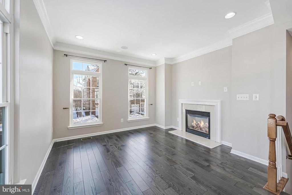 20401 TRAILS END TERRACE