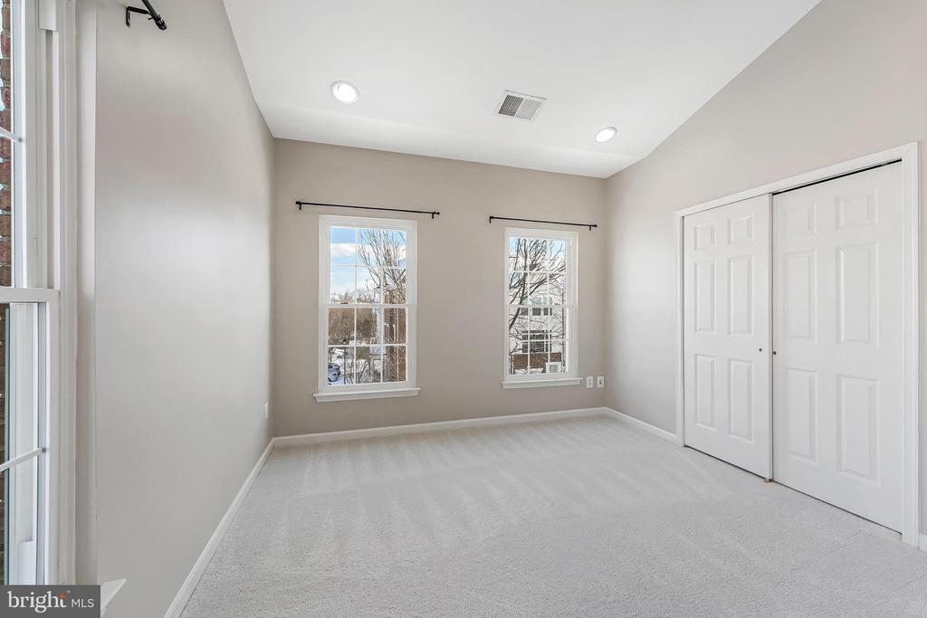20401 TRAILS END TERRACE