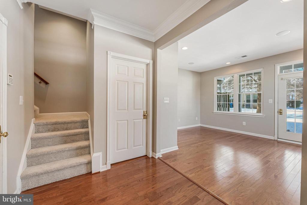 20401 TRAILS END TERRACE