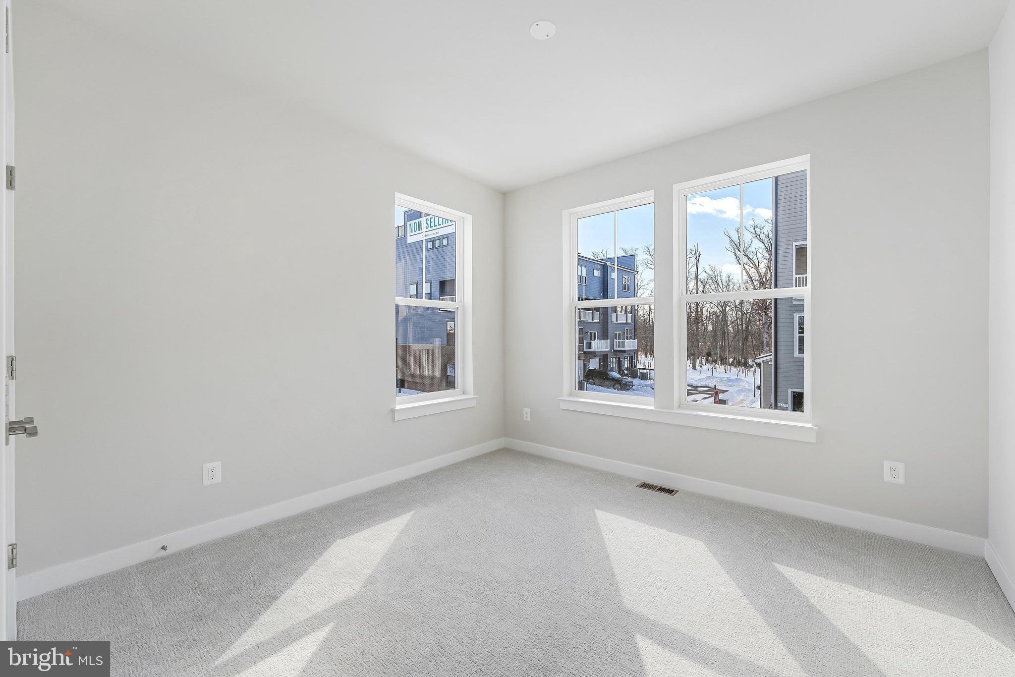 44592 STRABANE TERRACE