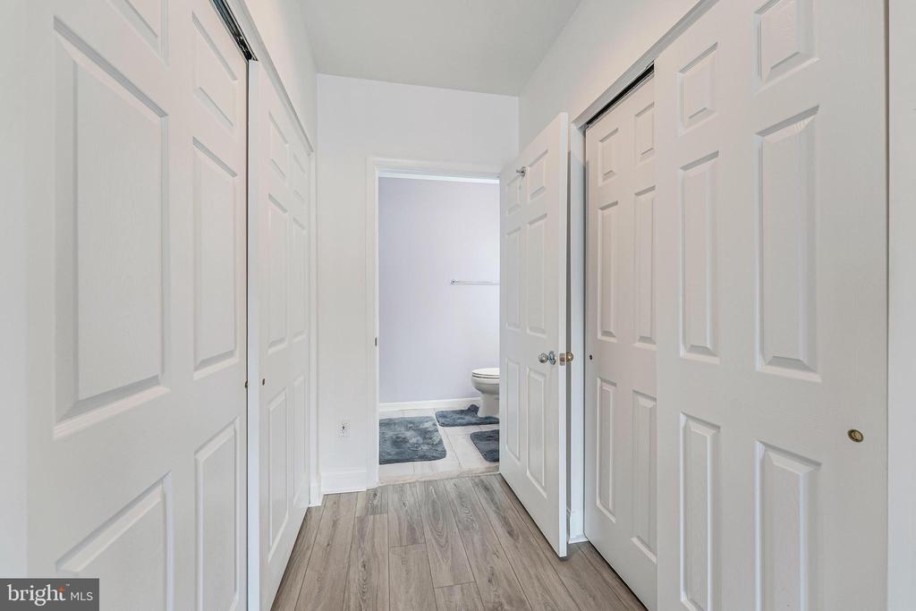 25280 LAKE SHORE SQUARE 102