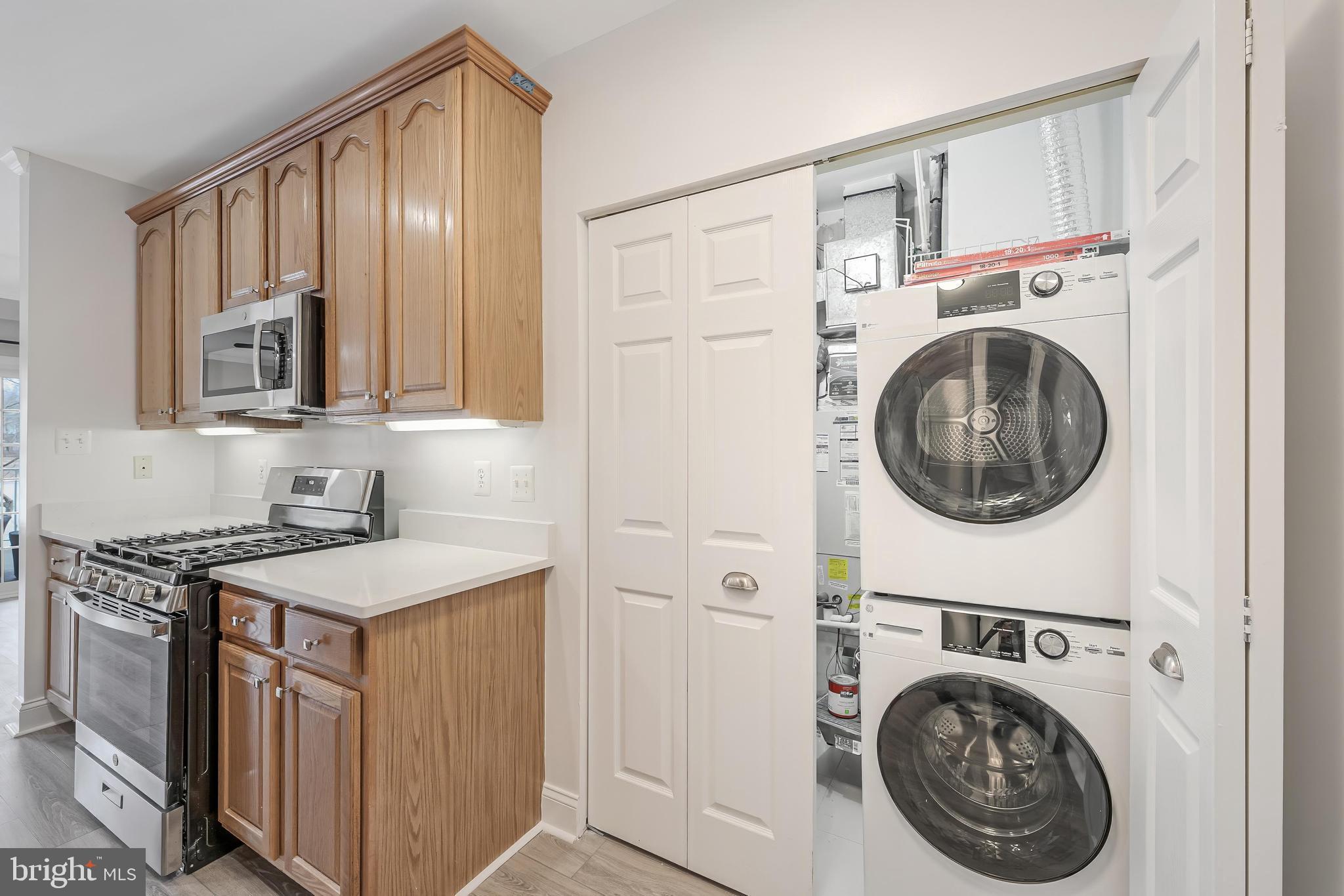 25280 LAKE SHORE SQUARE 102