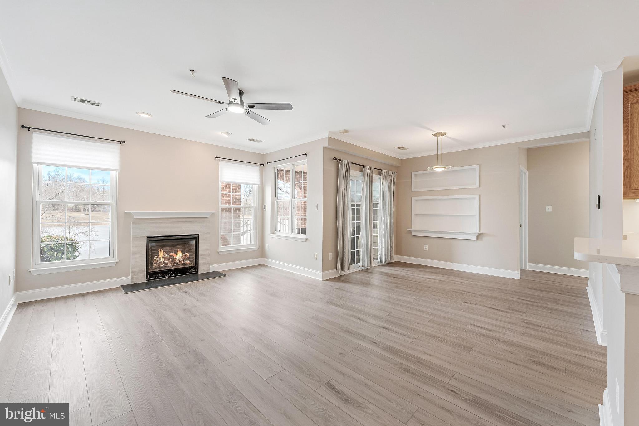 25280 LAKE SHORE SQUARE 102