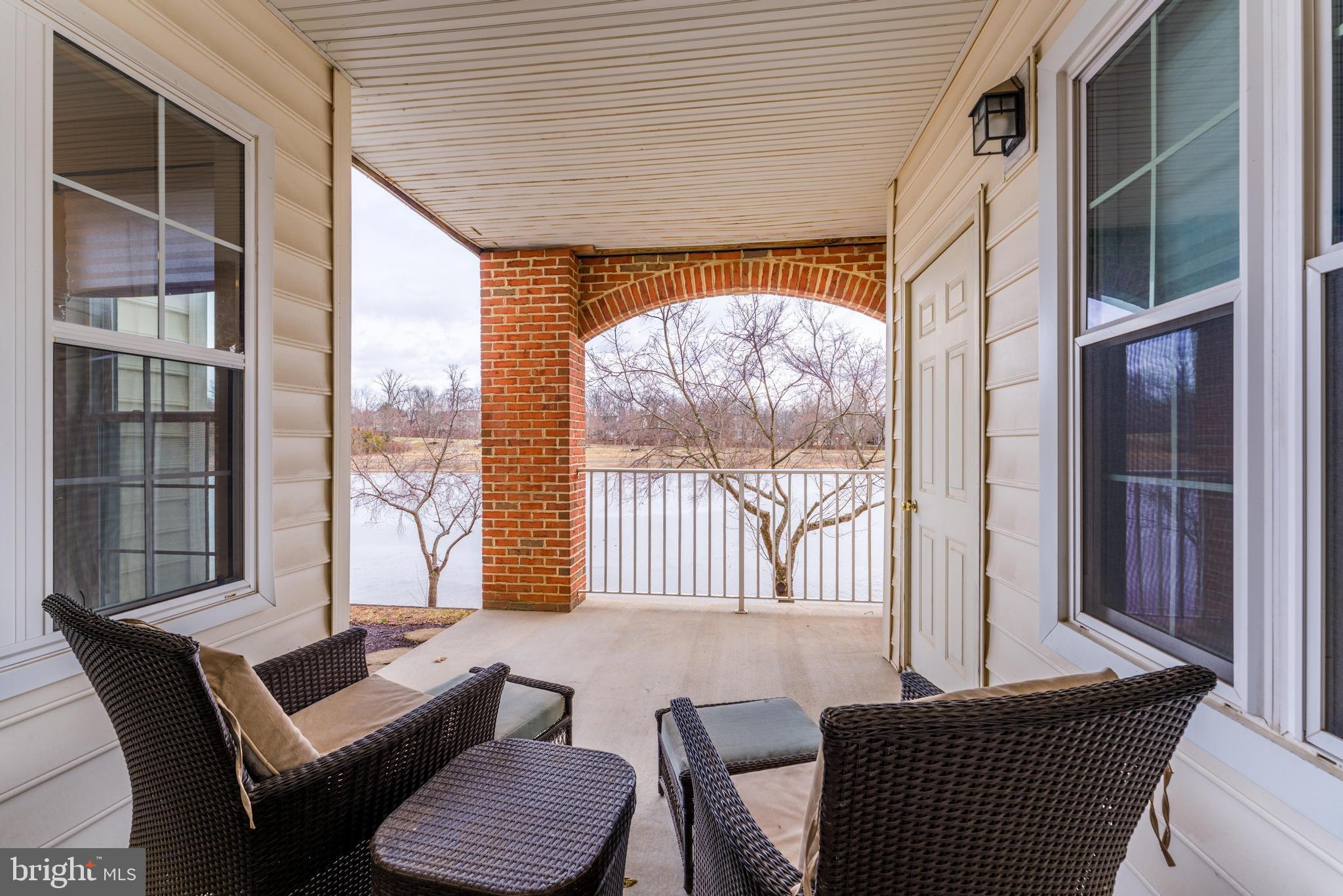 25280 LAKE SHORE SQUARE 102