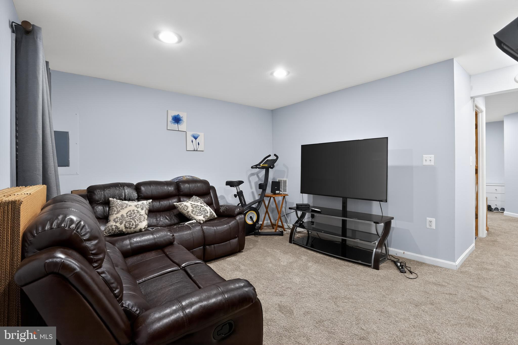 448 PEARLBUSH SQUARE NE