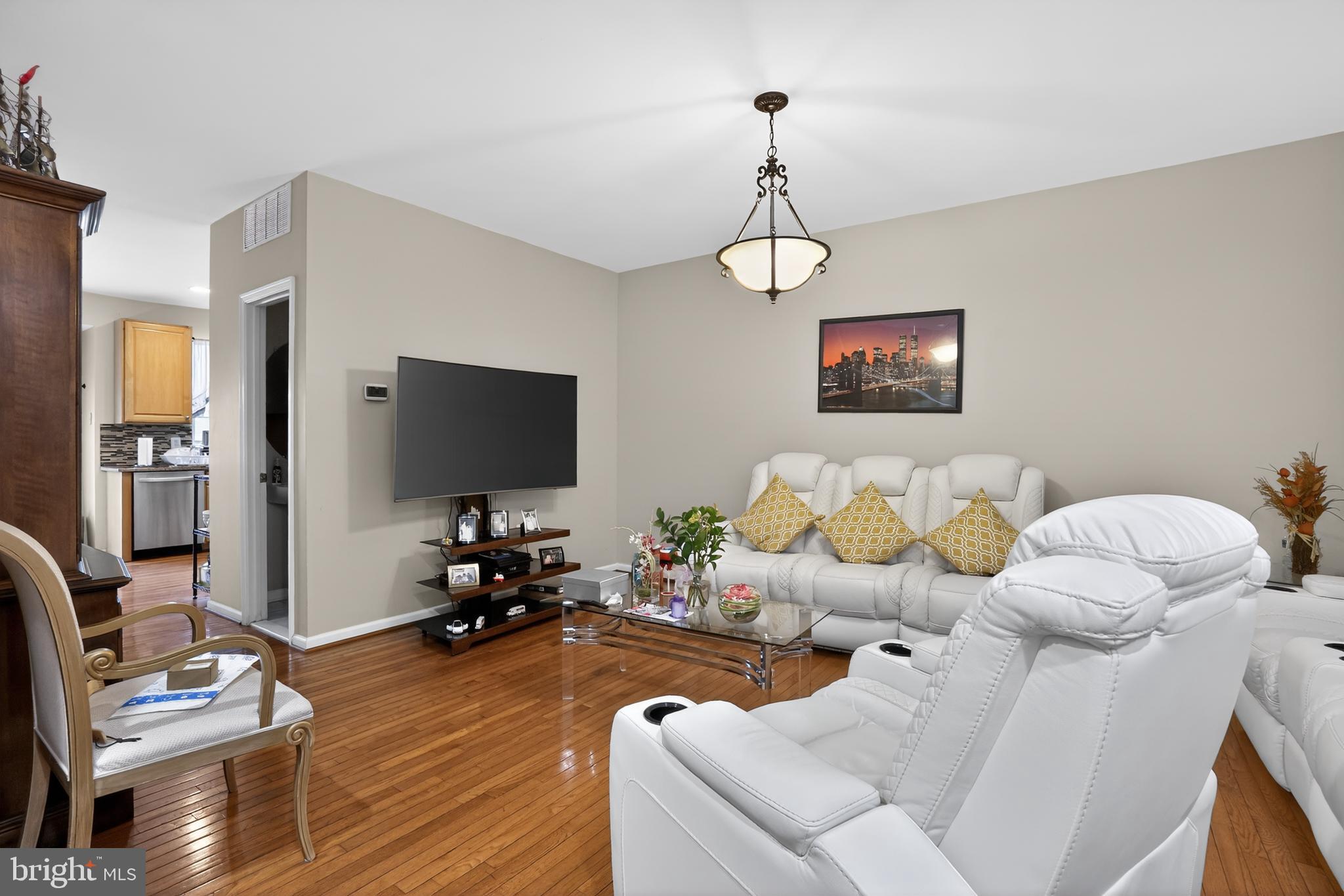 448 PEARLBUSH SQUARE NE