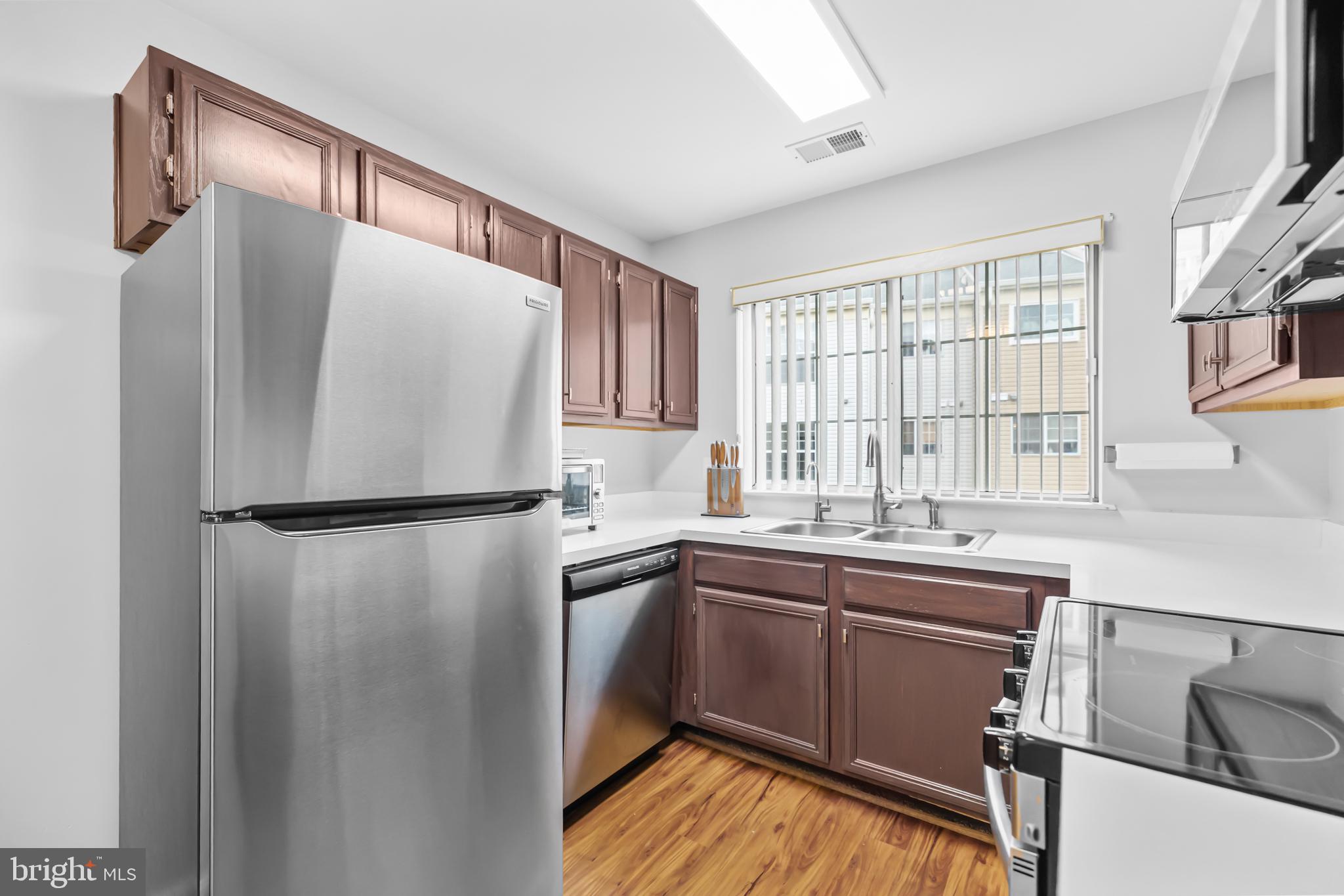 1130 HUNTMASTER TERRACE NE 201