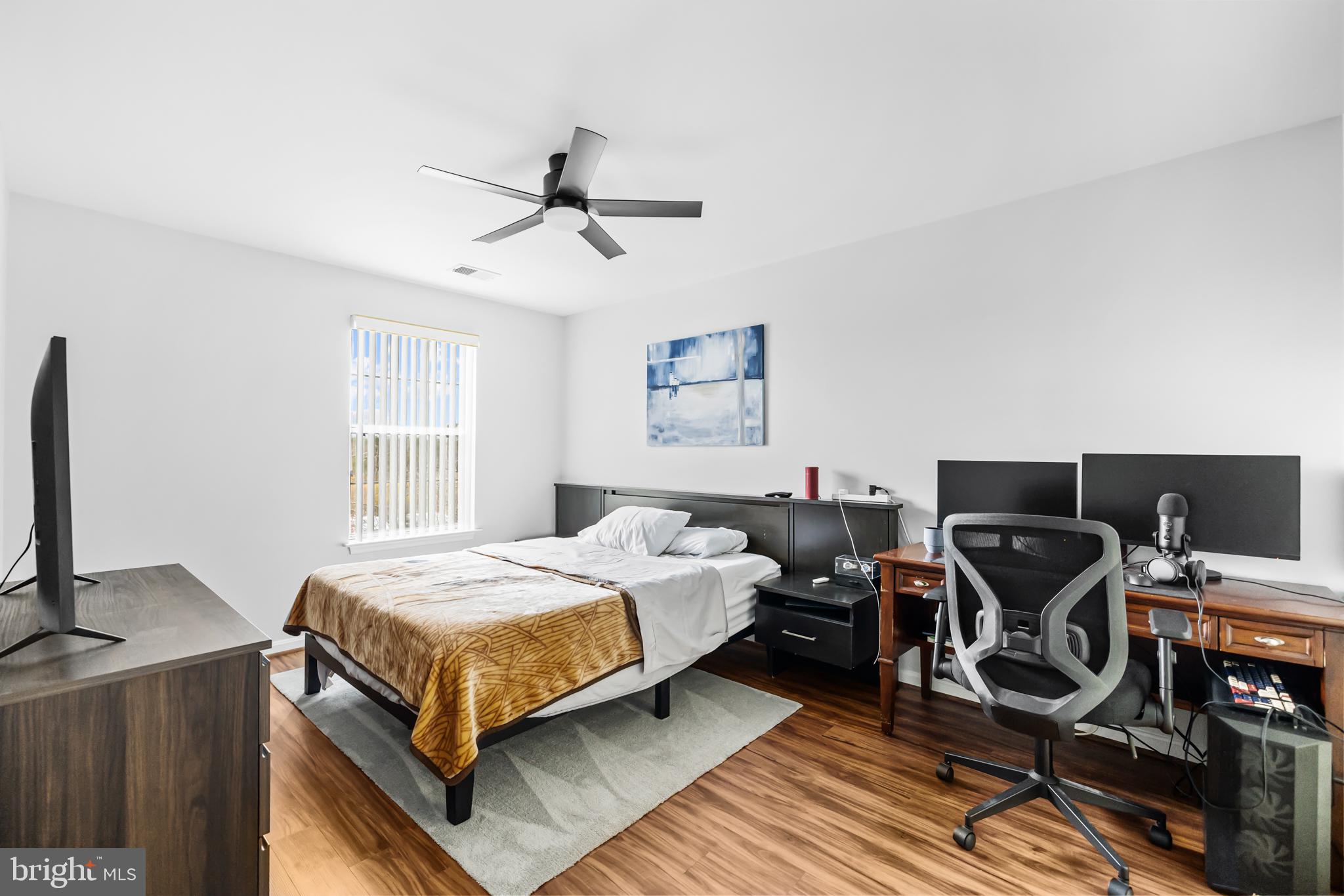 1130 HUNTMASTER TERRACE NE 201