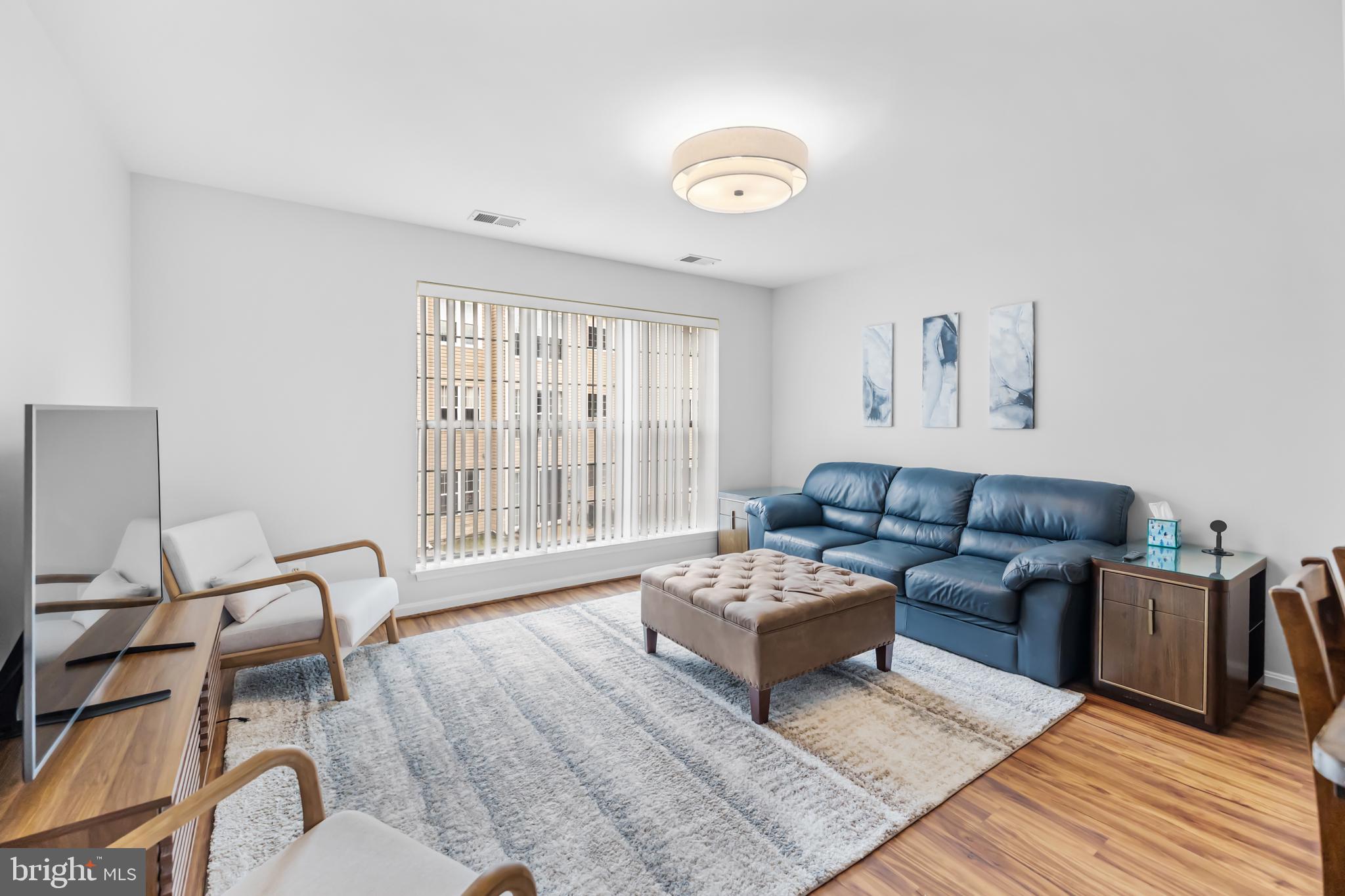 1130 HUNTMASTER TERRACE NE 201