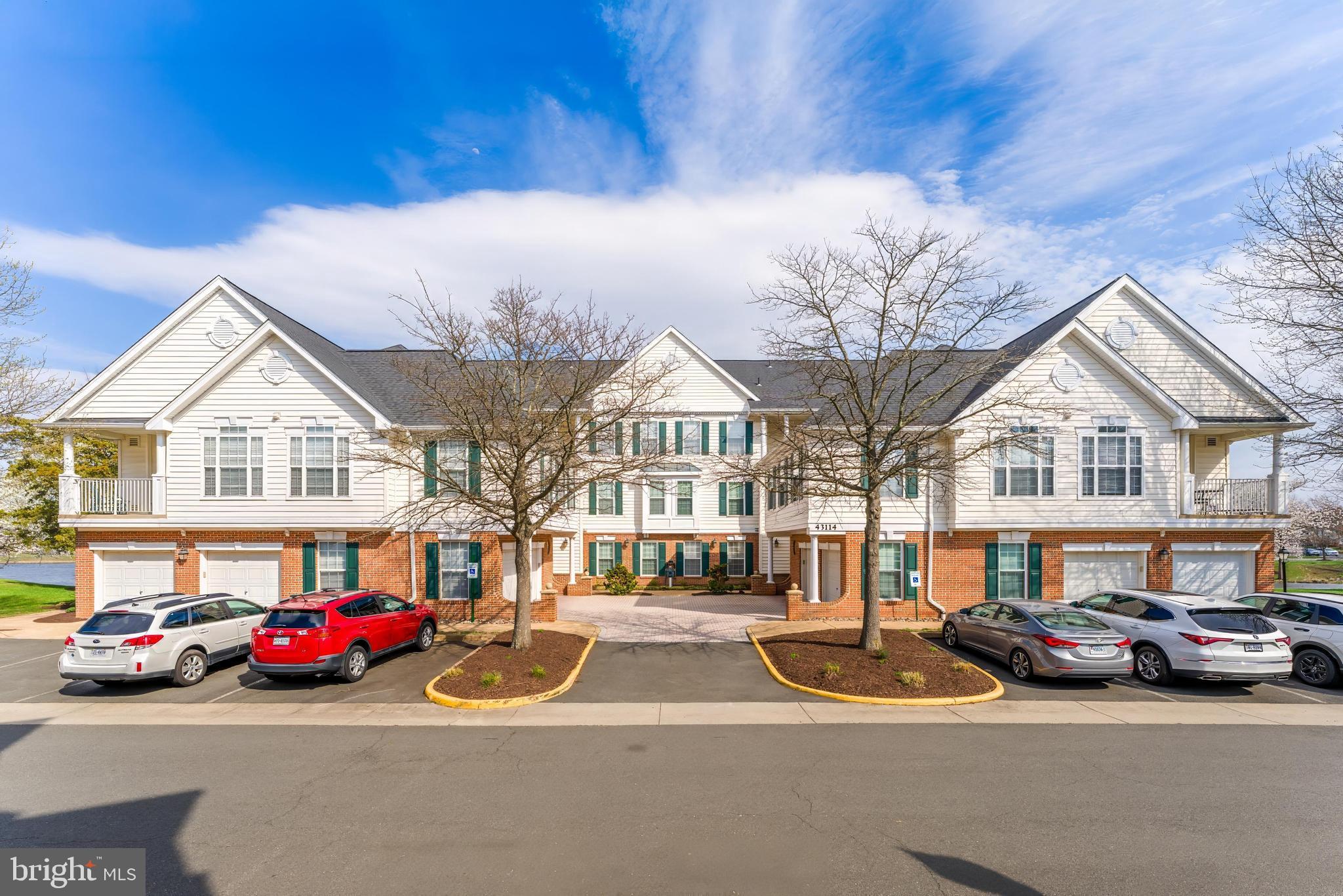 43114 WATERCREST SQUARE 200